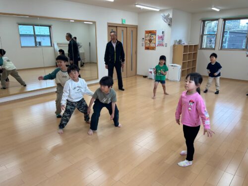 その場が和む、だるまさんころんだ☆